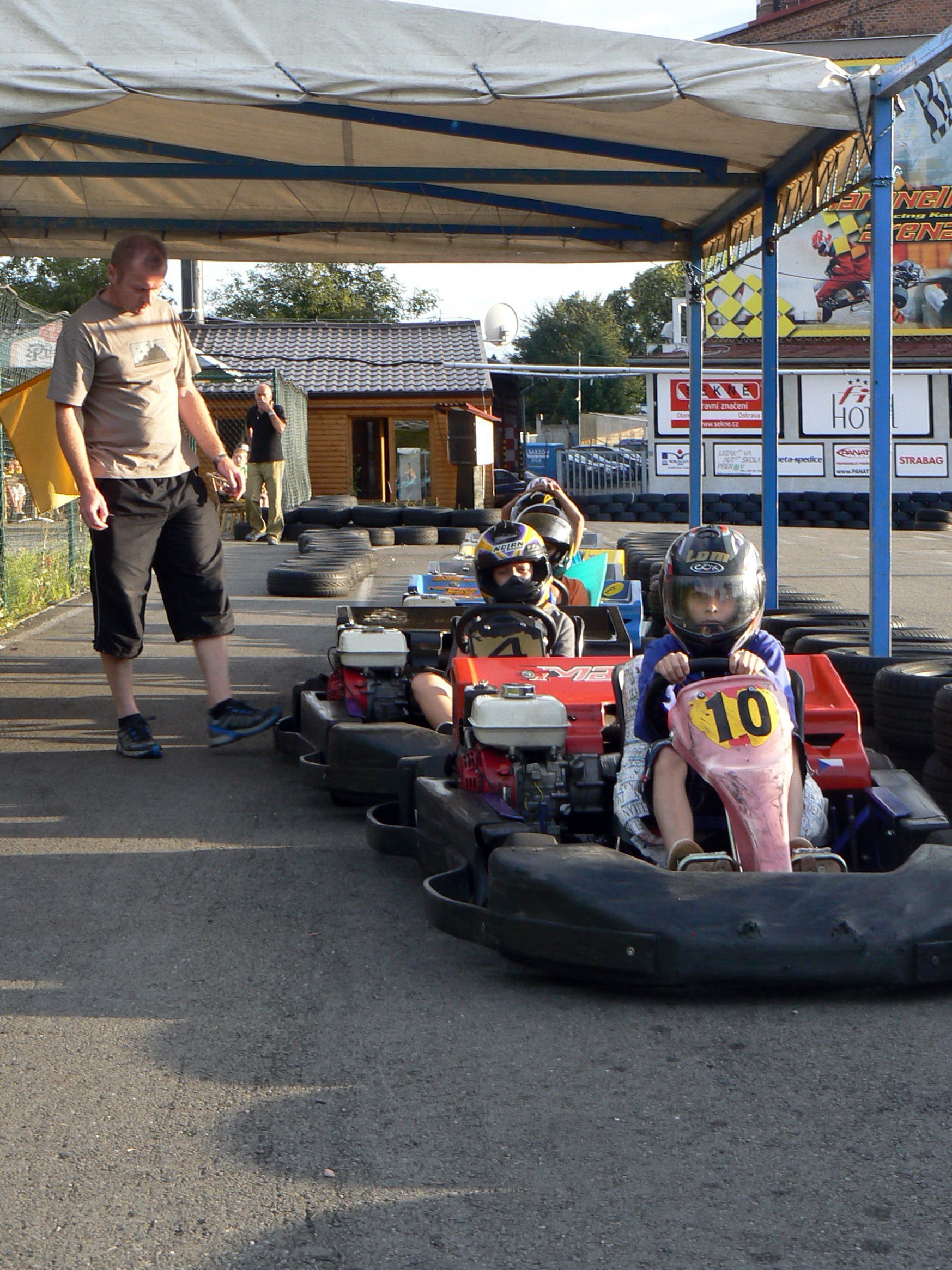 F-2011-08_061